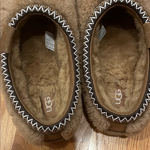 UGG Tan Shearling Slippers - Picture 2 of 5